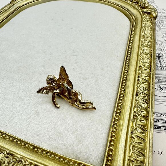 Vintage Gold Tone Mini Angel Pin Brooch Guardian Angel Jewelry - Picture 1 of 3